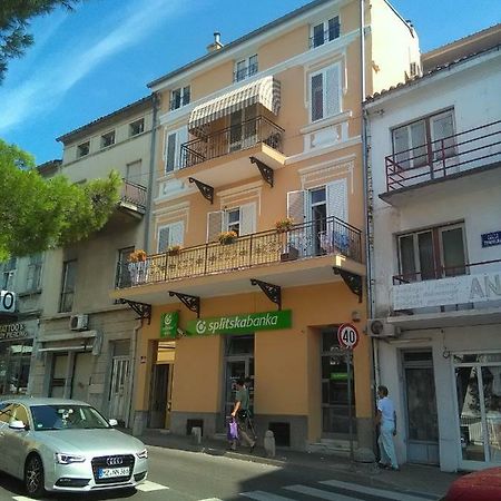 Apartment Sandra 2+2 *** Crikvenica Exterior foto