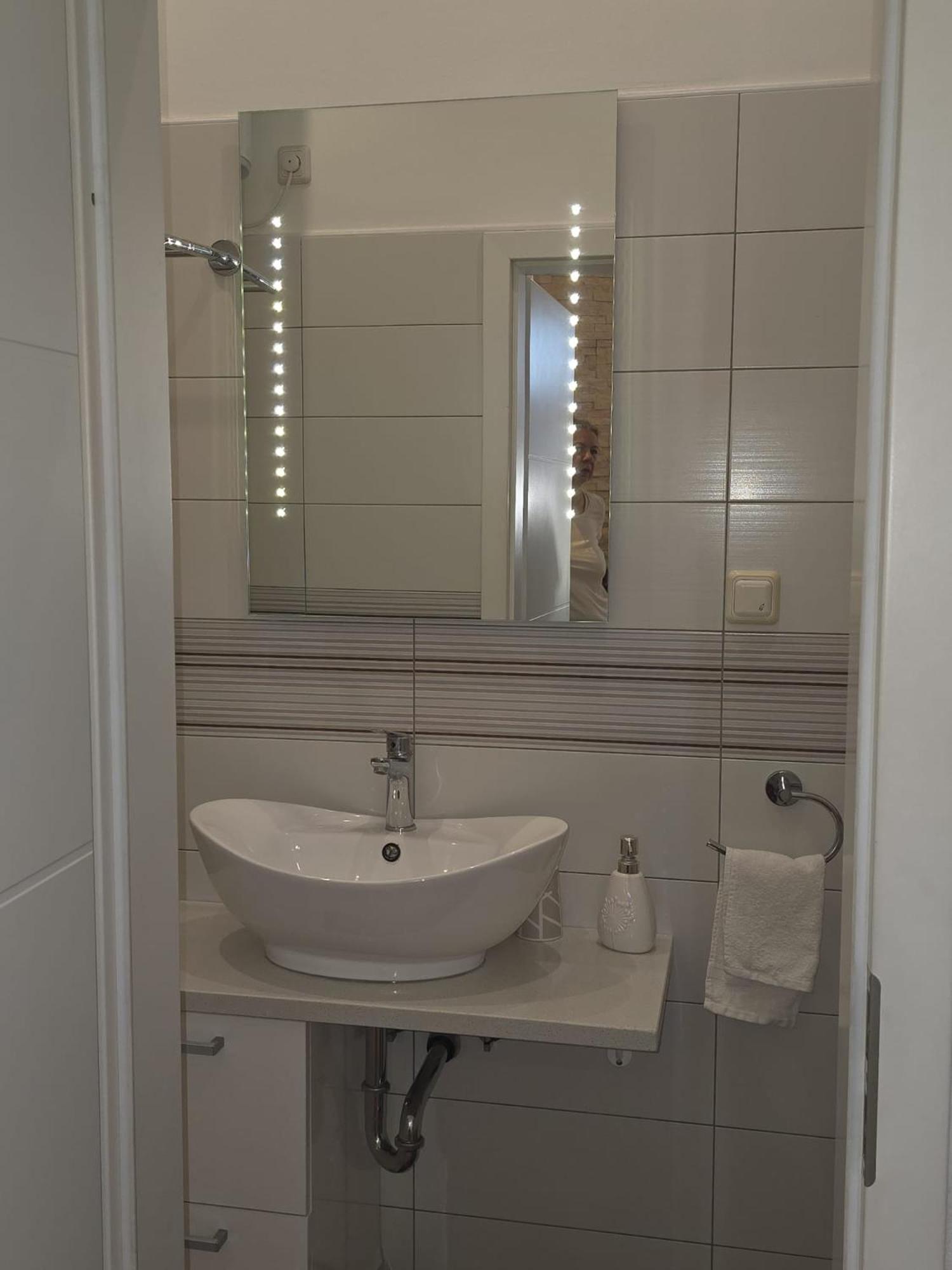 Apartment Sandra 2+2 *** Crikvenica Exterior foto