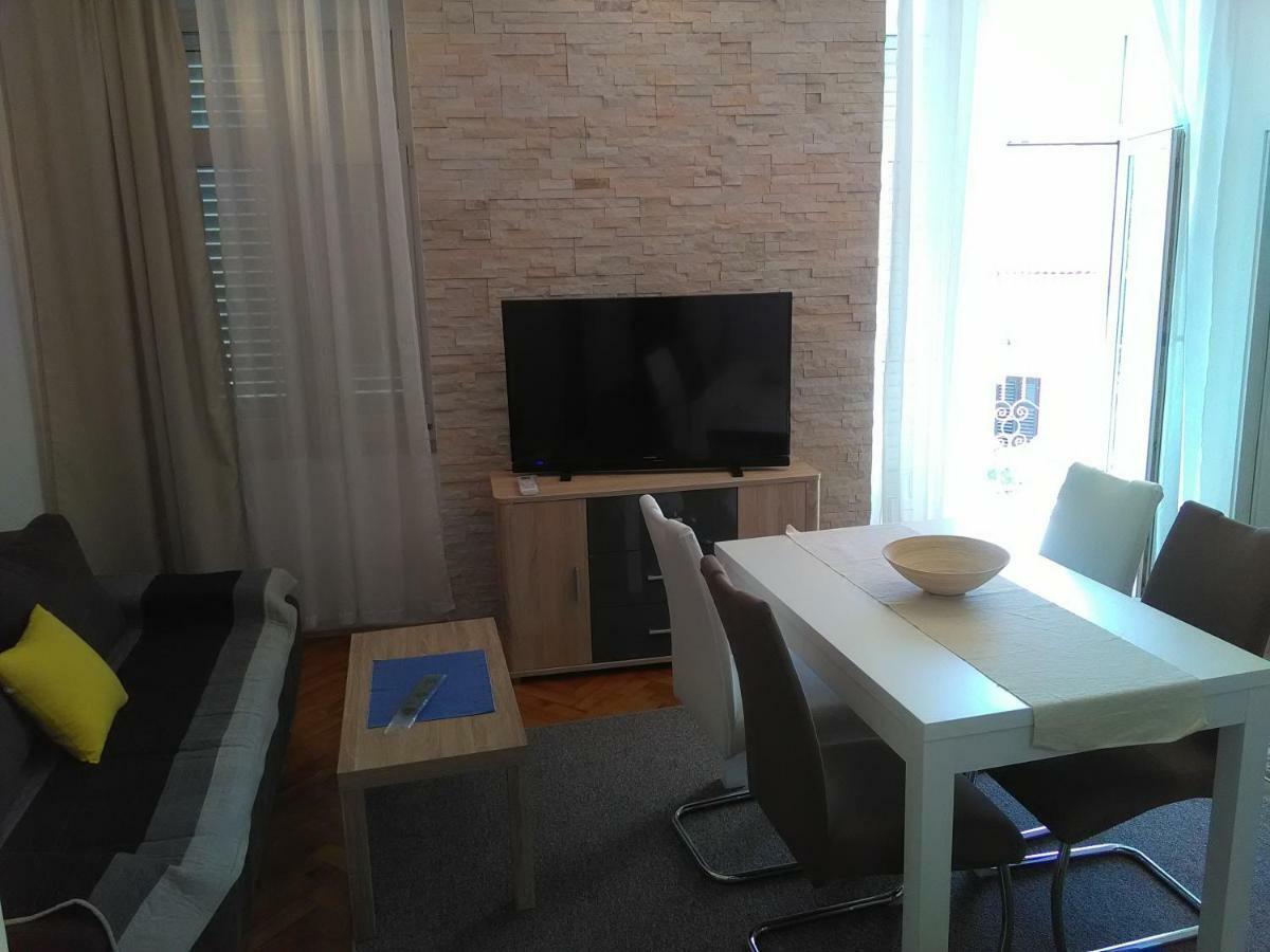 Apartment Sandra 2+2 *** Crikvenica Exterior foto